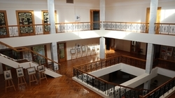 Библиотека имени Максима Горького и трамваи в Пятигорске популярны среди фотографов КМВ