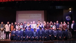 Ансамбль из Пятигорска представляет казачью культуру на гастролях в Индии