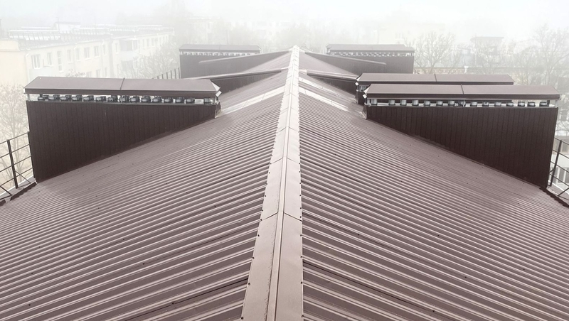 Капремонт скатной крыши дома по улице Чапаева завершили в Пятигорске