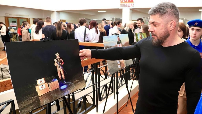 Выставка «За ленточкой» в честь военнослужащих открылась в Пятигорске