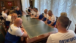 Мэр Пятигорска встретился с победителями турнира «Кубок защитников Отечества»