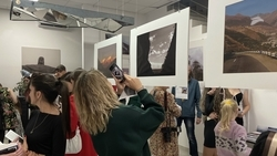 Фотовыставка про горы «Как я стала маленькой» проходит в Пятигорске
