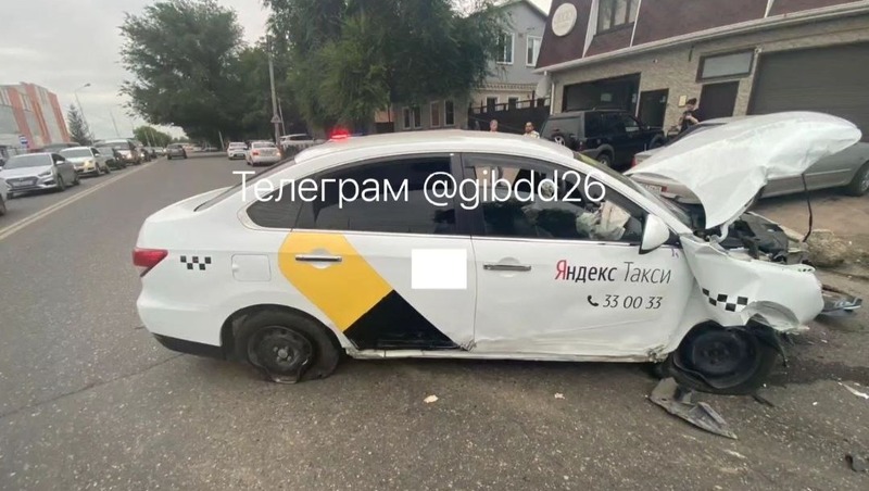 По вине таксиста в Пятигорске пострадала пассажирка