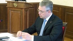 Губернатор Владимиров поручил усилить безопасность выпускников на балу «Ветер перемен»