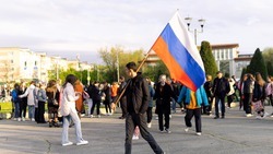 В пятигорских школах неделя будет начинаться с исполнения гимна и поднятия флага России