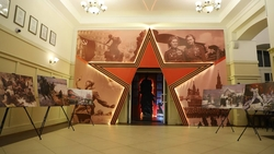 Пятигорскую школу №1 украсили к 80-летию Победы в рамках Всероссийского конкурса