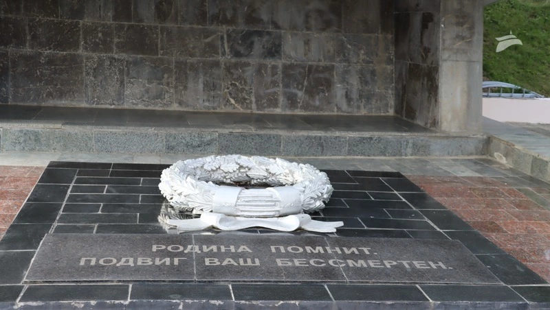Дороги к мемориалам ВОВ ремонтируют в Пятигорске в преддверии Дня Победы
