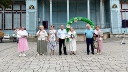 Медали, мастер-классы и песни: в Пятигорске отпраздновали День семьи, любви и верности