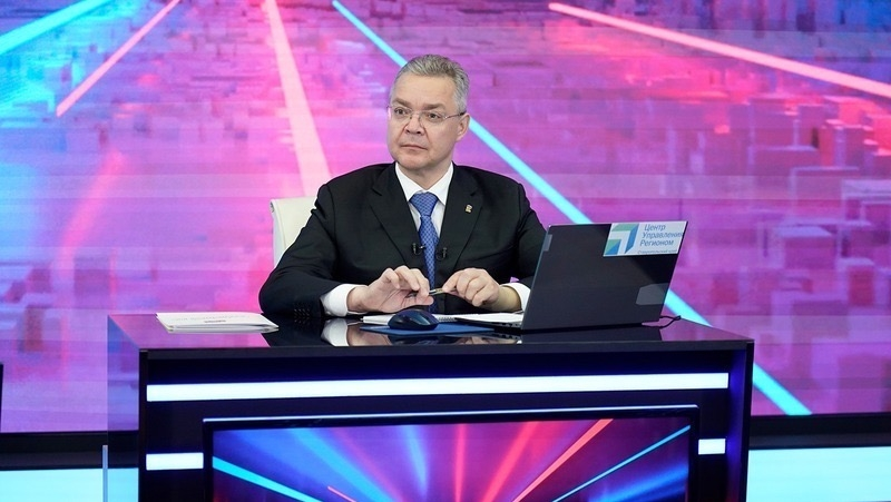 Губернатор Ставрополья поручил решить проблемы ЖКХ и дорог после прямой линии