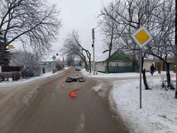 В Пятигорске 14-летняя девочка за рулём питбайка пострадала в аварии