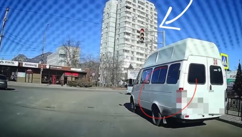 Создавшего аварийную ситуацию водителя задержали в Пятигорске