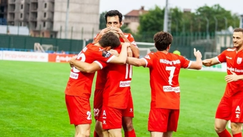 Футболисты «Машук-КМВ» из Пятигорска обыграли омский «Иртыш»