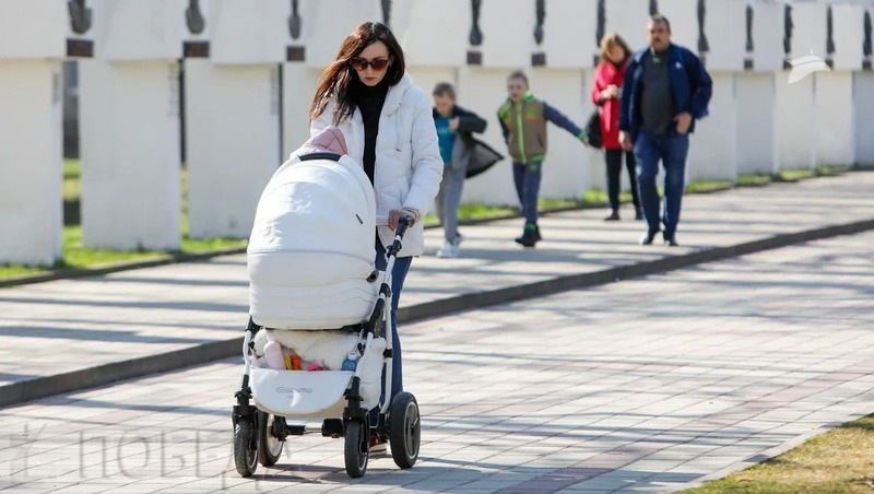 Семьи Ставрополья в 2022 году получили повышенную ежемесячную выплату на первого ребёнка
