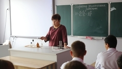 Учителям Ставрополья поднимут зарплаты на 20%