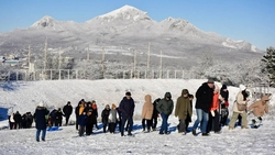 Около 200 человек поднялись на вершину горы Машук в первый день 2026 года