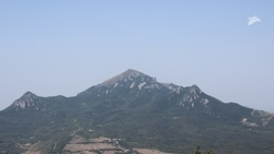 Ставропольцы предложили минприроды края поставить шлагбаумы на горе Бештау