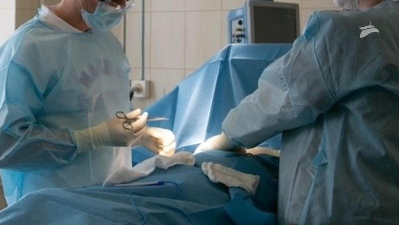 Пятигорские врачи пришили мужчине отрубленную пилорамой кисть
