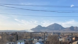 Пожар на Бештау снова тушат в Пятигорске 13 марта