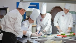 Пятигорская школа заняла второе место в конкурсе «Лучшая школьная столовая»