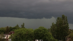 Гроза надвигается на Пятигорск, МЧС объявляет штормовое предупреждение