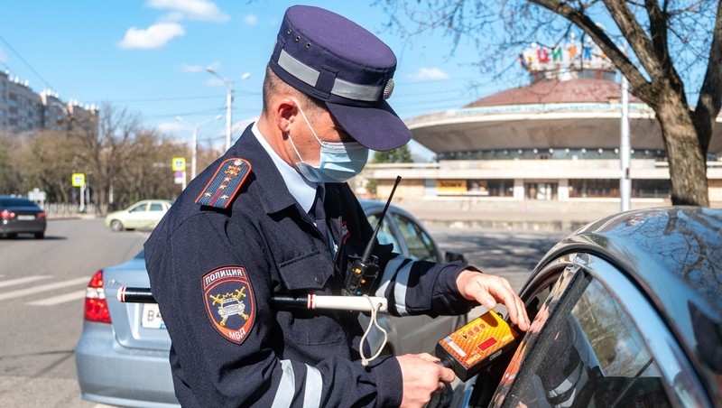 ДТП с мотоциклом и двумя легковушками произошло в Пятигорске
