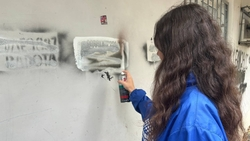 Более 70 надписей с рекламой наркотиков закрасили в Пятигорске в ходе акции