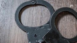 Трёх экс-полицейских в Пятигорске обвиняют в получении взятки