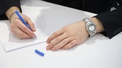 Владелец магазина в Лермонтове заплатит за трудоустройство сотрудника без договора