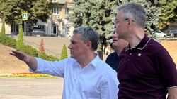 Губернатору Ставрополья показали процесс ремонта фасада администрации Пятигорска