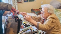 101-летняя пятигорчанка приняла участие в выборах президента России