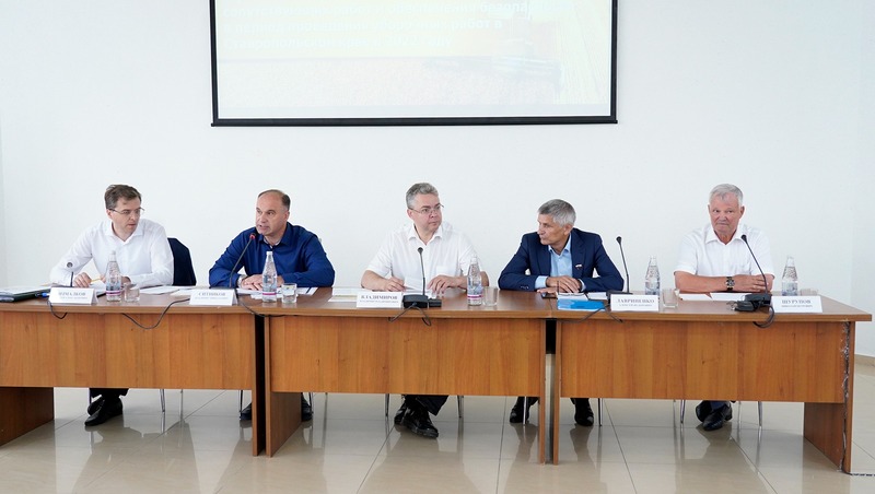 Губернатор Ставропольского края: подготовку к закладке урожая 2023 года нужно начать сегодня