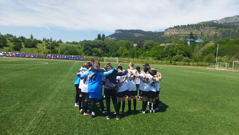 Юные футболисты из Пятигорска разгромили команду из Кисловодска