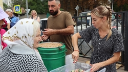 Прихожане Лазаревского храма в Пятигорске бесплатно кормят малоимущих