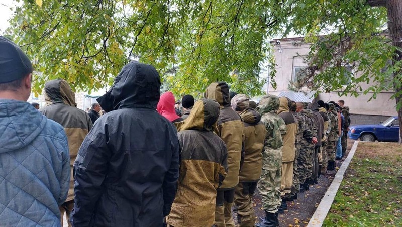 Около 22 мобилизованных жителей Пятигорска отправили к месту тренировок 