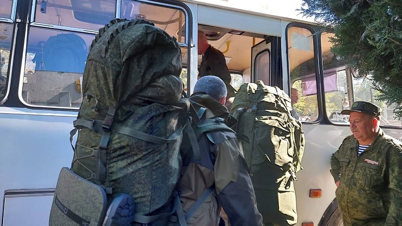 Мобилизованным жителям Пятигорска передали гуманитарную помощь 