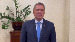 Дмитрий Ворошилов поздравил пятигорчанок с Днём матери