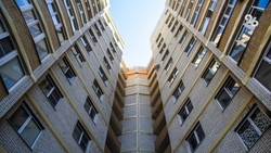 Дом для переселенцев из аварийного жилья ввели в эксплуатацию в Пятигорске 