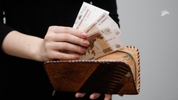 Пятигорчанка фиктивно прописала у себя иностранцев за деньги и подарки